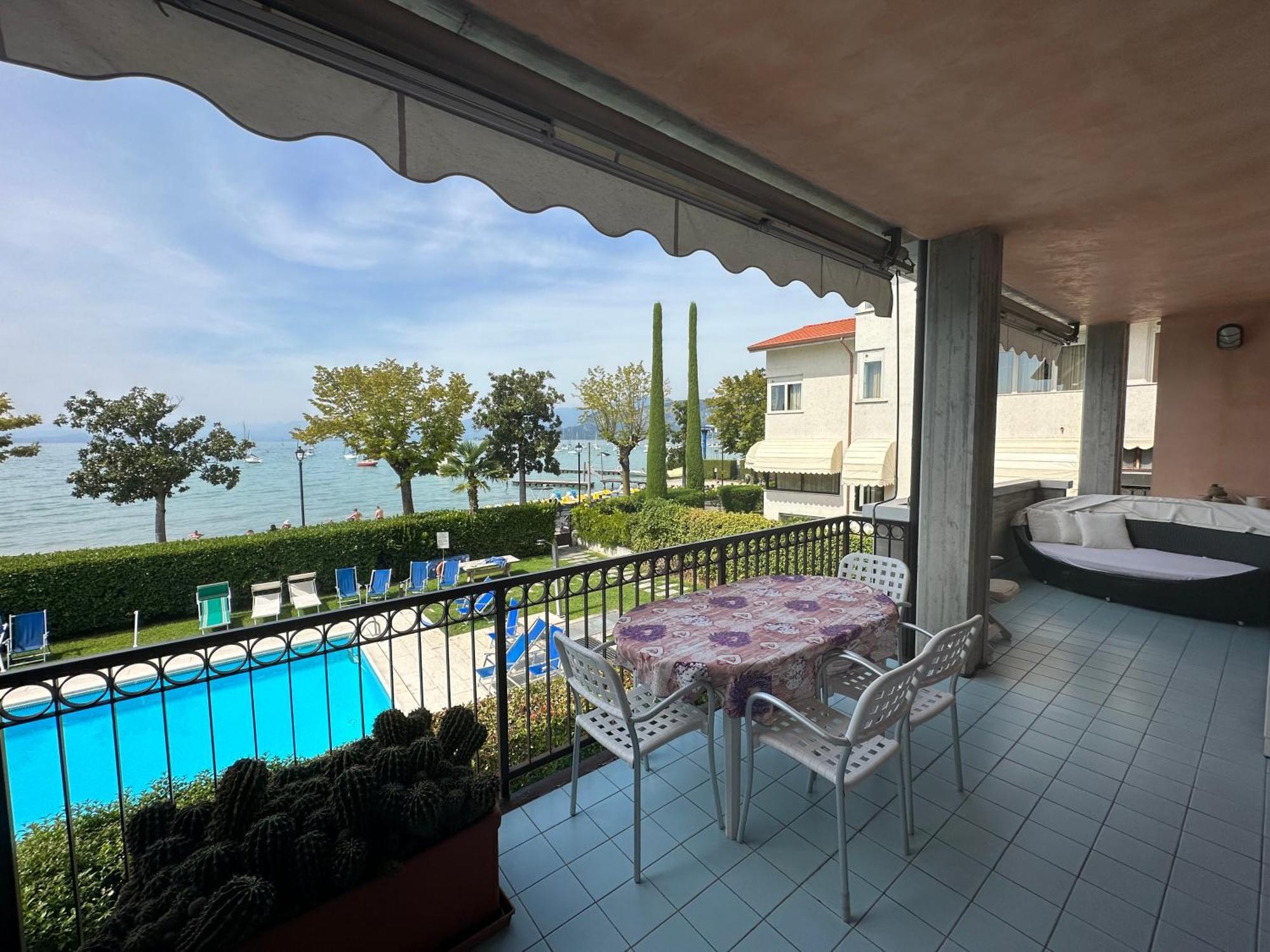 Apartments Rainer - Front Lake 巴多利诺 外观 照片